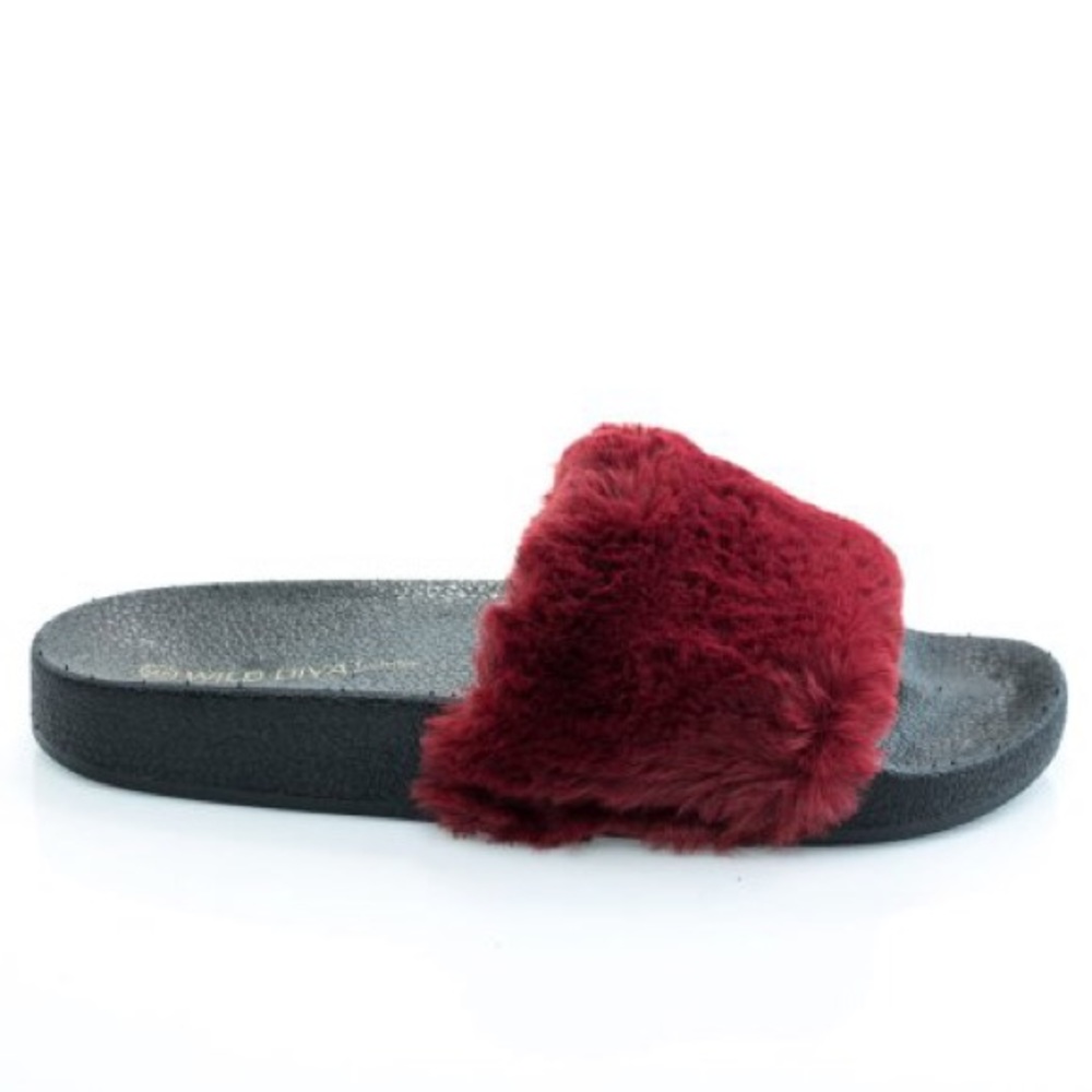Wild Diva Women's Open Toe Faux Fur Slide